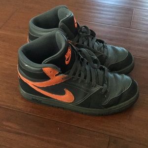 Nike High top